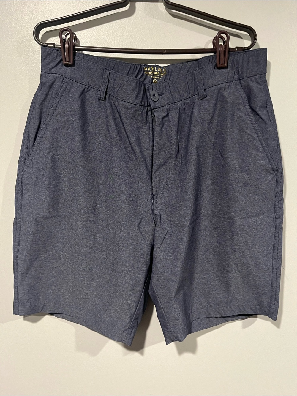 Maelreg Navy Flat-Front Men's Shorts